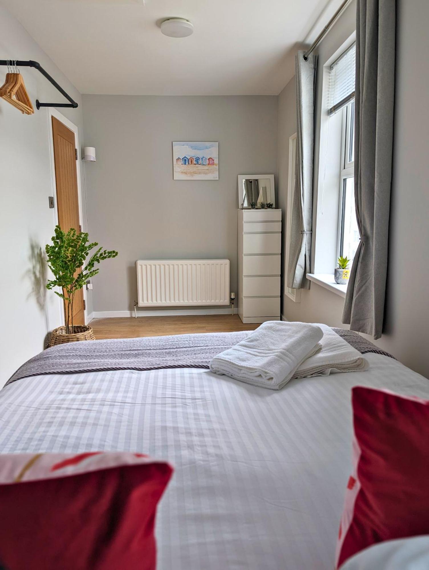 5 Princess Green - Portrush By The Sea Экстерьер фото